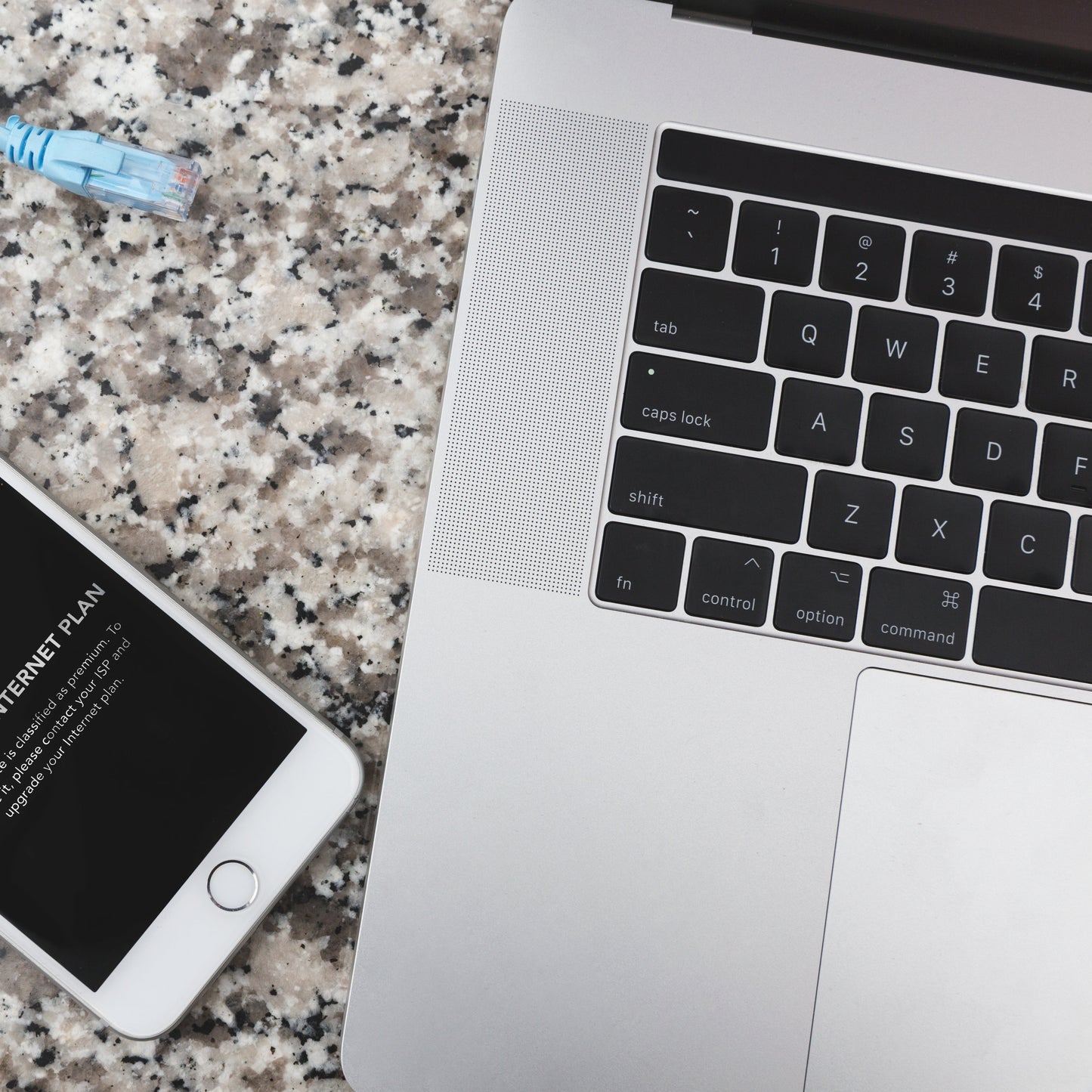 アパレルECサイト運営